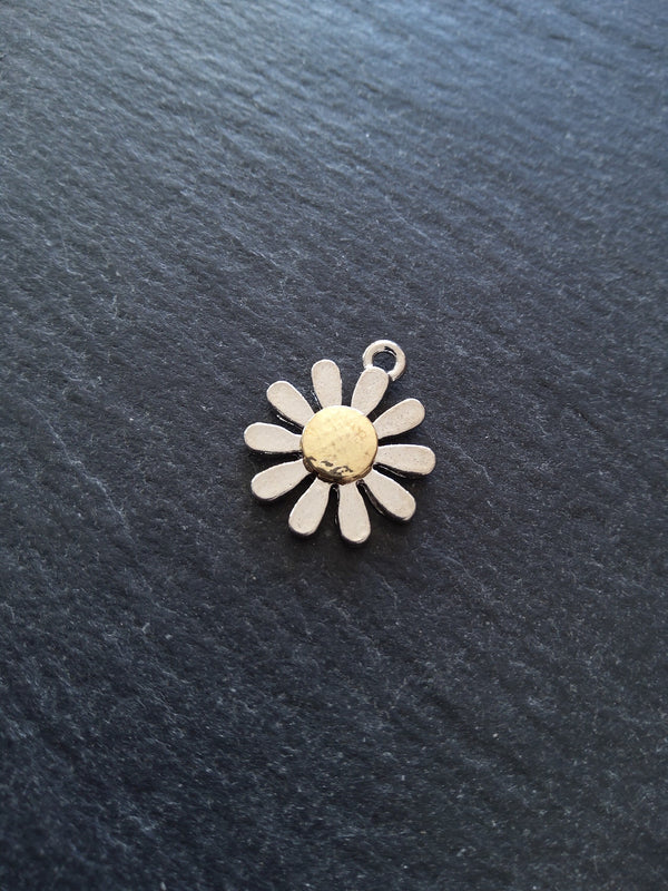 2 or 10 Daisy Flower Charms Silver & Gold 18x15mm