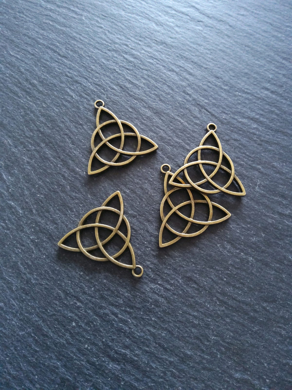 6 or 30 Large Triquetra Celtic Knot Pendants Antique Bronze Tone Alloy 30x29x2mm Nickel FREE - ContentedCatz