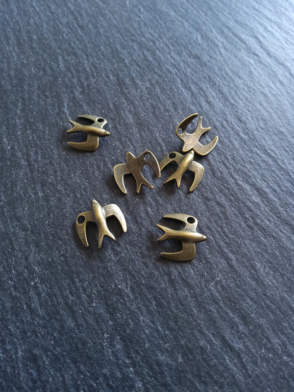 10 or 50 Antique Bronze Tone Flying Bird Charms 13x12x2mm Nickel FREE