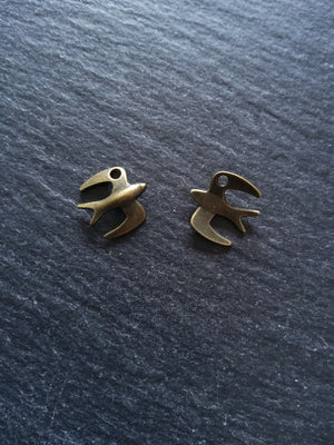 10 or 50 Antique Bronze Tone Flying Bird Charms 13x12x2mm Nickel FREE