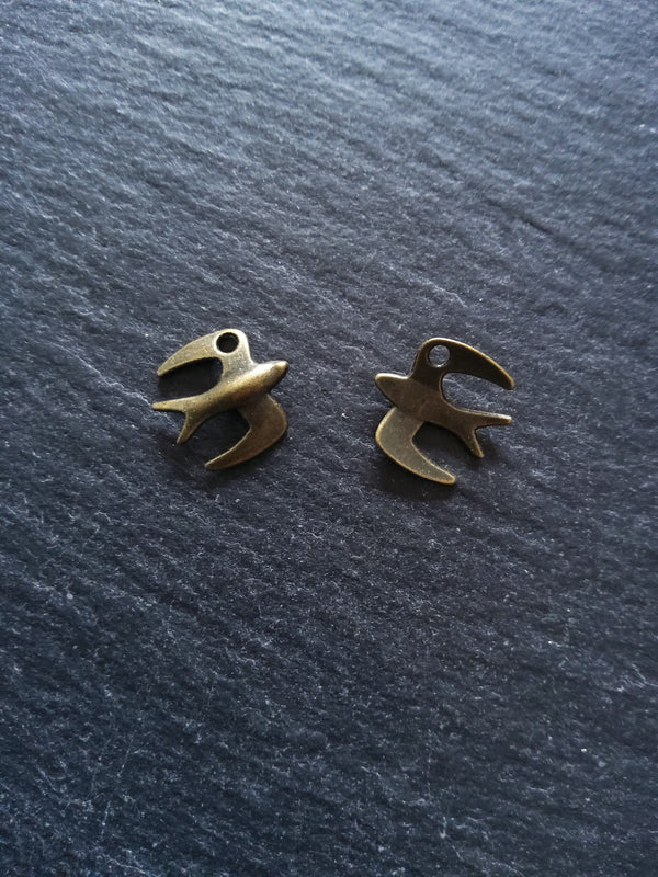 10 or 50 Antique Bronze Tone Flying Bird Charms 13x12x2mm Nickel FREE