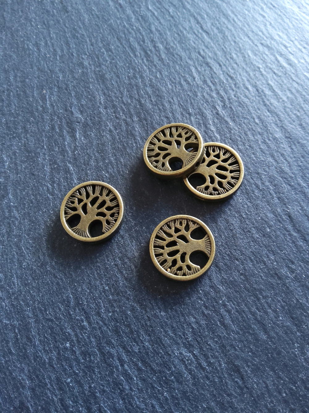 4 or 20 Tree Beads Antique Bronze Tone Flat Round Coin Shaped 18x4mm Hole: 1.5mm NICKEL FREE