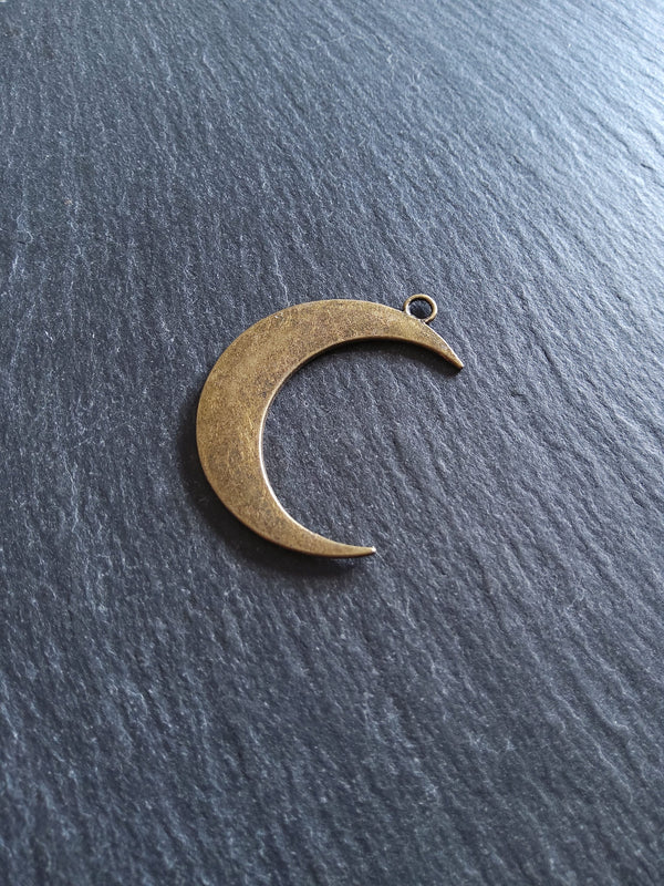 2 or 10 Antique Bronze Tone Crescent Moon Pendants 43x32x2mm - ContentedCatz