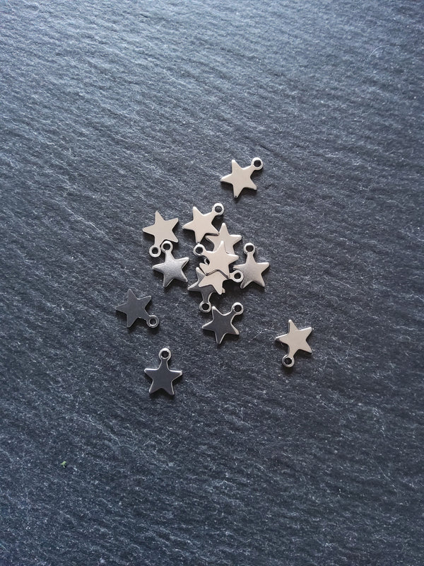 20 or 100 Stainless Steel Star Charms 10x8x0.8mm Hole: 1.4mm
