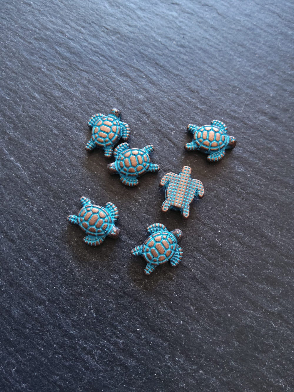 10 or 50 Little Turtle Beads Antique Copper Metal Alloy with Blue Patina 13x12mm Hole: 1.3mm
