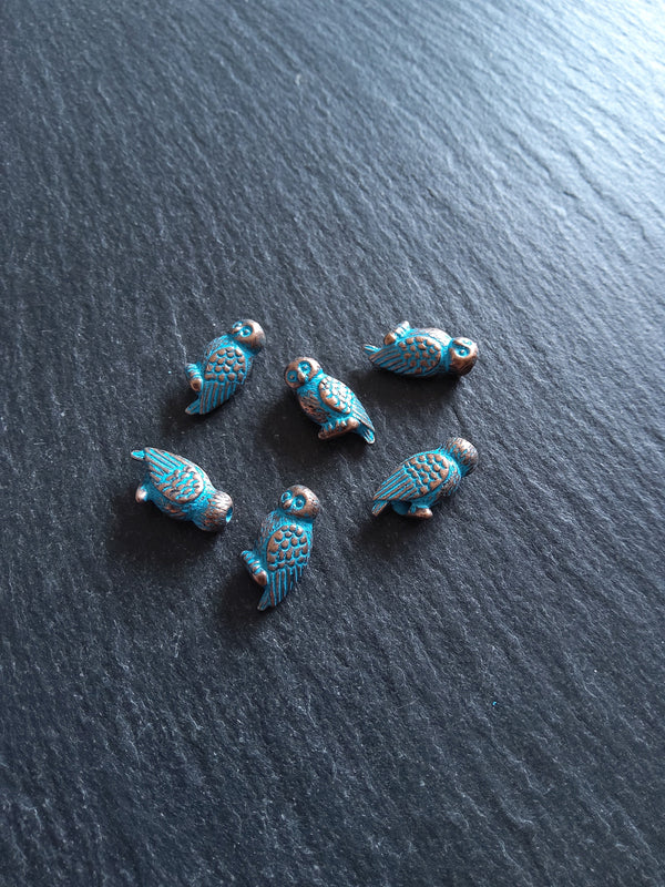10 or 50 Antique Copper Tone Owl Beads With Blue Patina 8x16x5mm Hole: 1.4mm