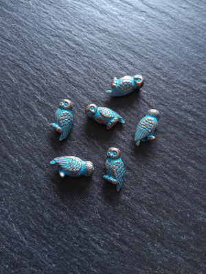 10 or 50 Antique Copper Tone Owl Beads With Blue Patina 8x16x5mm Hole: 1.4mm