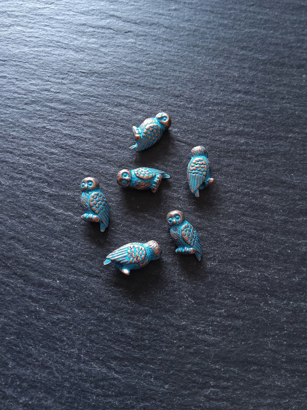 10 or 50 Antique Copper Tone Owl Beads With Blue Patina 8x16x5mm Hole: 1.4mm
