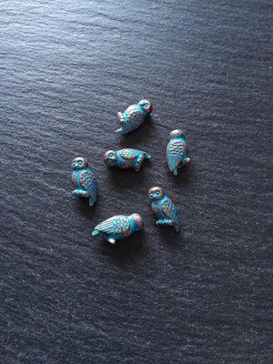 10 or 50 Antique Copper Tone Owl Beads With Blue Patina 8x16x5mm Hole: 1.4mm