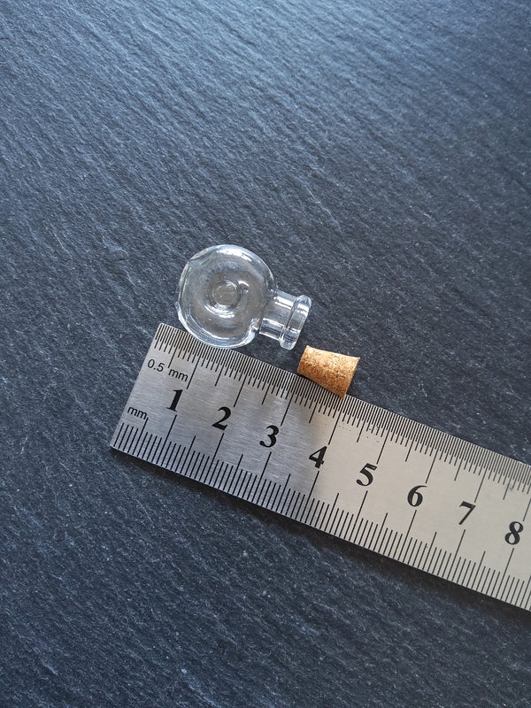 2 or 10 Little Flat Round Clear Glass Bottles with Cork Stopper 1ml 25x20x11mm