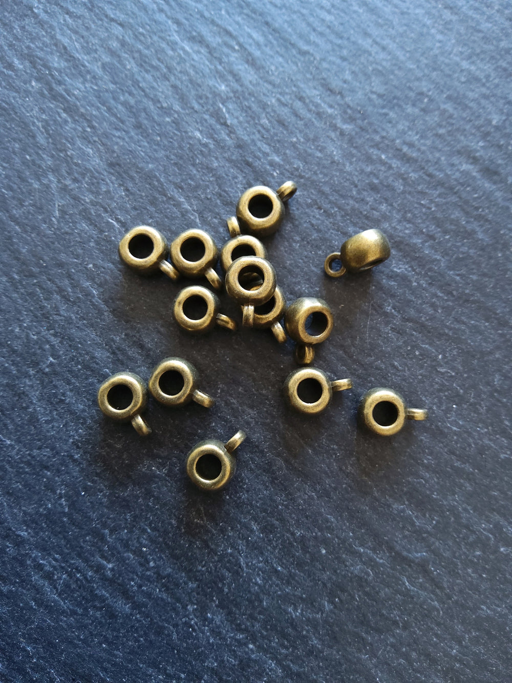 20 or 100 Antique Bronze 6mm Bail Beads Plain Smooth 9x6x4mm Hole: 3mm