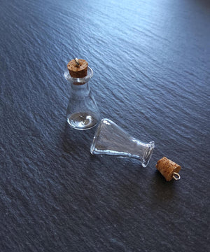 4 or 20 Little Clear Glass Flasks Bottles with Cork Stopper & Hook 24x16mm - ContentedCatz