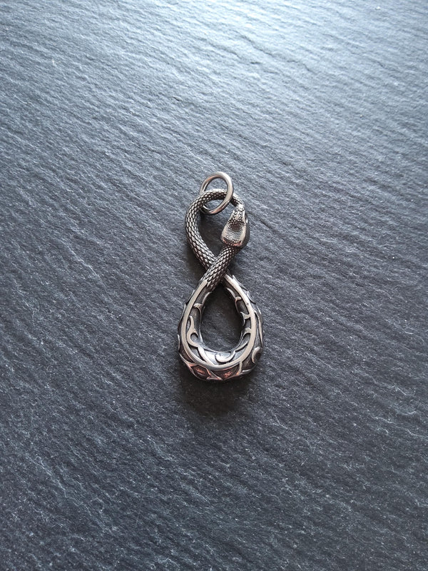 Snake Infinity Pendant Antique Silver Surgical Steel 42.5x18x4.5mm