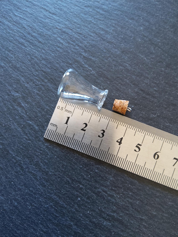 4 or 20 Little Clear Glass Flasks Bottles with Cork Stopper & Hook 24x16mm - ContentedCatz