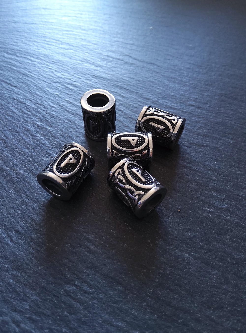 1 or 5 Stainless Steel Wunjo ᚹ Rune Beads Elder Futhark 18x16mm Hole: 8mm - ContentedCatz