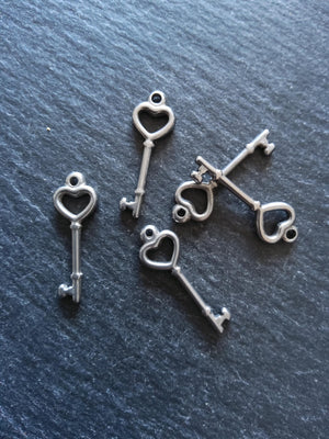2 or 10 Stainless Steel Little Heart Key Charms 25x9x2mm Hole: 1.4mm
