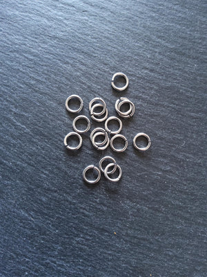 40 or 200 Stainless Steel 9mm Jump Rings Opened Strong 1.5mm (15 gauge)