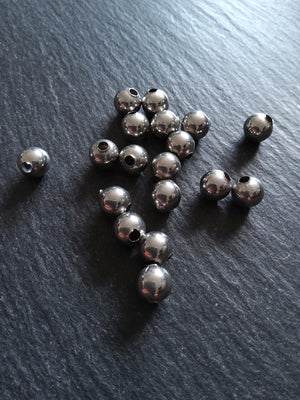 10 or 50 Stainless Steel 8mm Hollow Round Spacer Beads Non-Tarnish. Hole 2.9mm