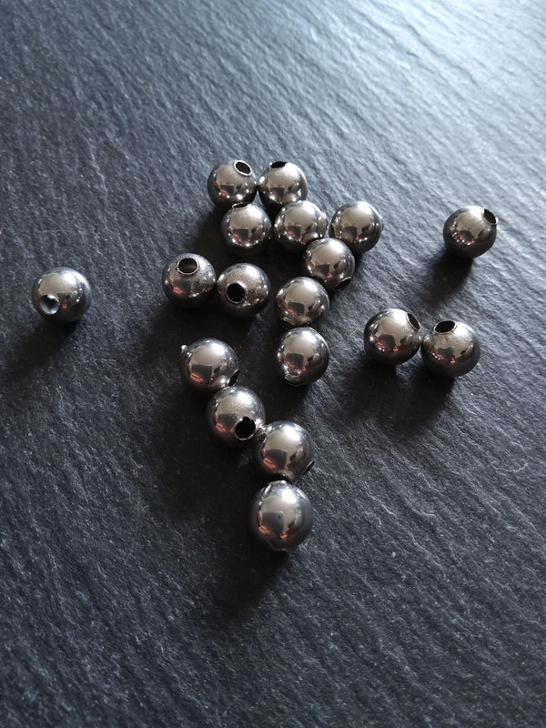 10 or 50 Stainless Steel 8mm Hollow Round Spacer Beads Non-Tarnish. Hole 2.9mm