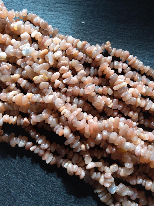 Natural Peach Moonstone Rounded Chip Beads 5mm to 8mm. Full 31 inch Strand. Hole: 1mm - ContentedCatz