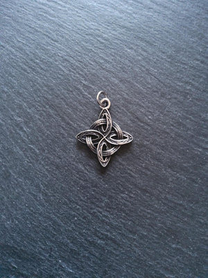 Stainless Steel Witches Knot Pendant 39x33x3mm