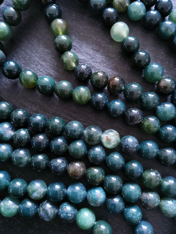 8.5mm Dark Green Moss Agate Natural Undyed Round Gemstone Beads. Full 15.7 inch Strand. Hole: 1mm