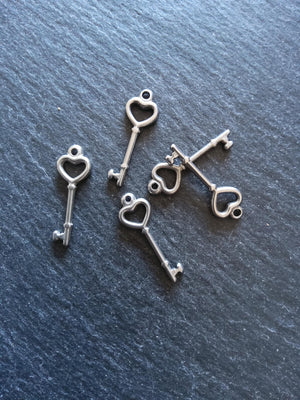 2 or 10 Stainless Steel Little Heart Key Charms 25x9x2mm Hole: 1.4mm