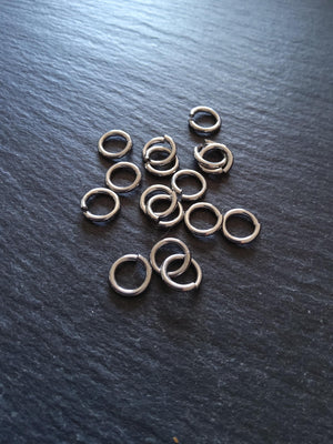 40 or 200 Stainless Steel 9mm Jump Rings Opened Strong 1.5mm (15 gauge)