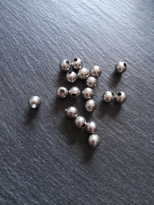 10 or 50 Stainless Steel 8mm Hollow Round Spacer Beads Non-Tarnish. Hole 2.9mm