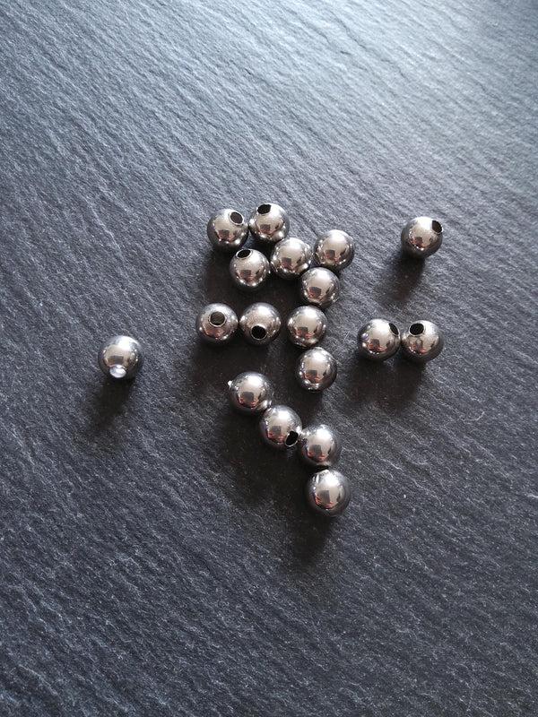 10 or 50 Stainless Steel 8mm Hollow Round Spacer Beads Non-Tarnish. Hole 2.9mm