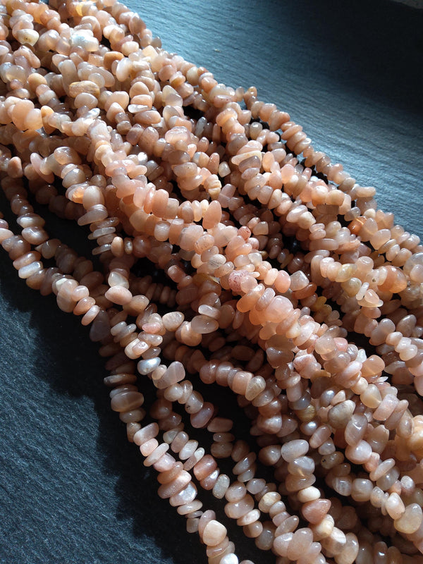 Natural Peach Moonstone Rounded Chip Beads 5mm to 8mm. Full 31 inch Strand. Hole: 1mm - ContentedCatz