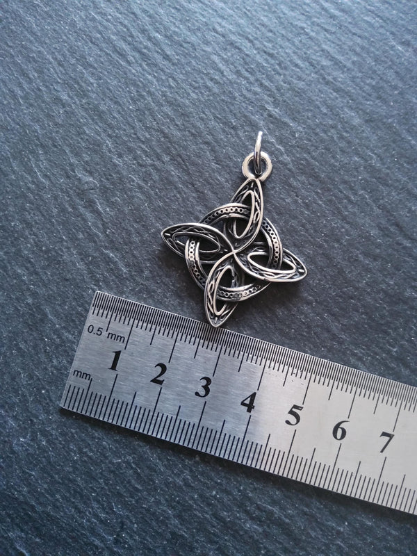 Stainless Steel Witches Knot Pendant 39x33x3mm