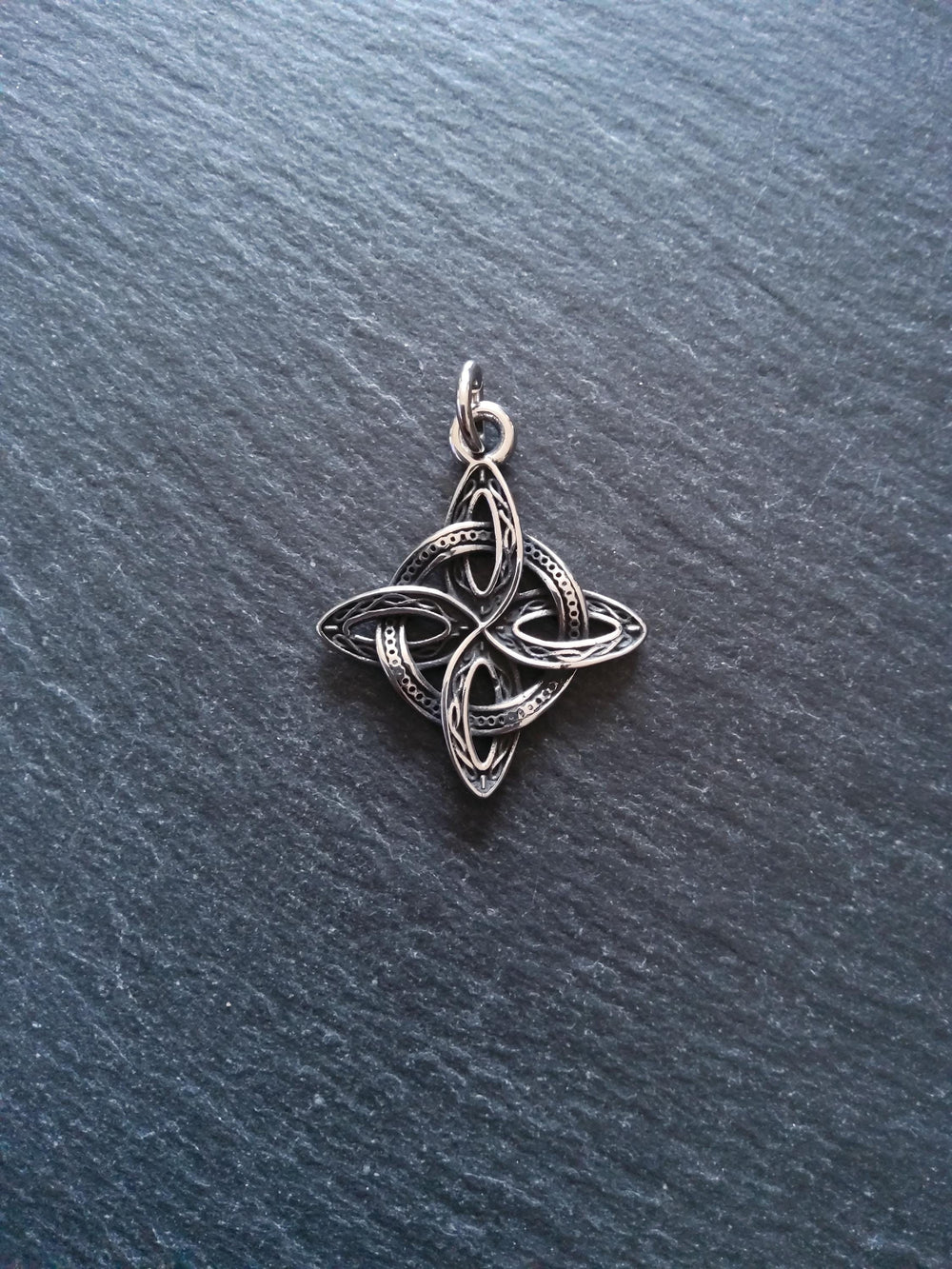 Stainless Steel Witches Knot Pendant 39x33x3mm