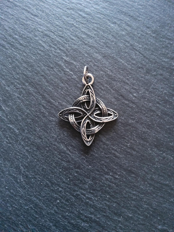 Stainless Steel Witches Knot Pendant 39x33x3mm