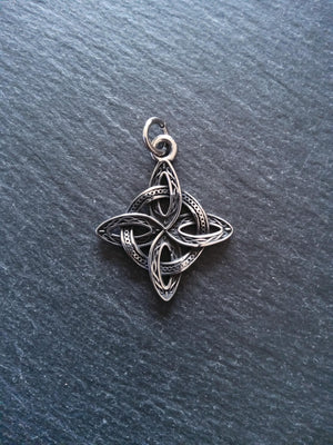 Stainless Steel Witches Knot Pendant 39x33x3mm