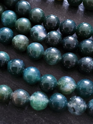 8.5mm Dark Green Moss Agate Natural Undyed Round Gemstone Beads. Full 15.7 inch Strand. Hole: 1mm