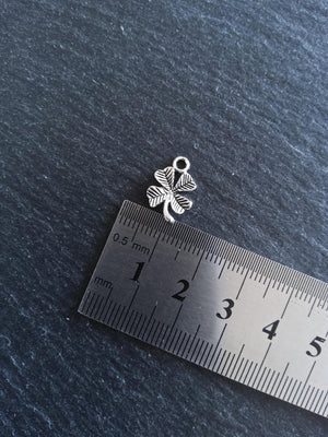 20 or 100 Four Leaf Clover Charms Antique Silver Tone 11x15x2mm