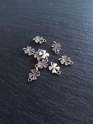 20 or 100 Four Leaf Clover Charms Antique Silver Tone 11x15x2mm