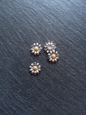 Stainless Steel Daisy Flower Connector Charm Silver & Gold 14.5x14x3mm