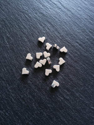 40 or 200 Bright Silver Plated Heart Beads 7x6x2.7mm Hole: 1.4mm