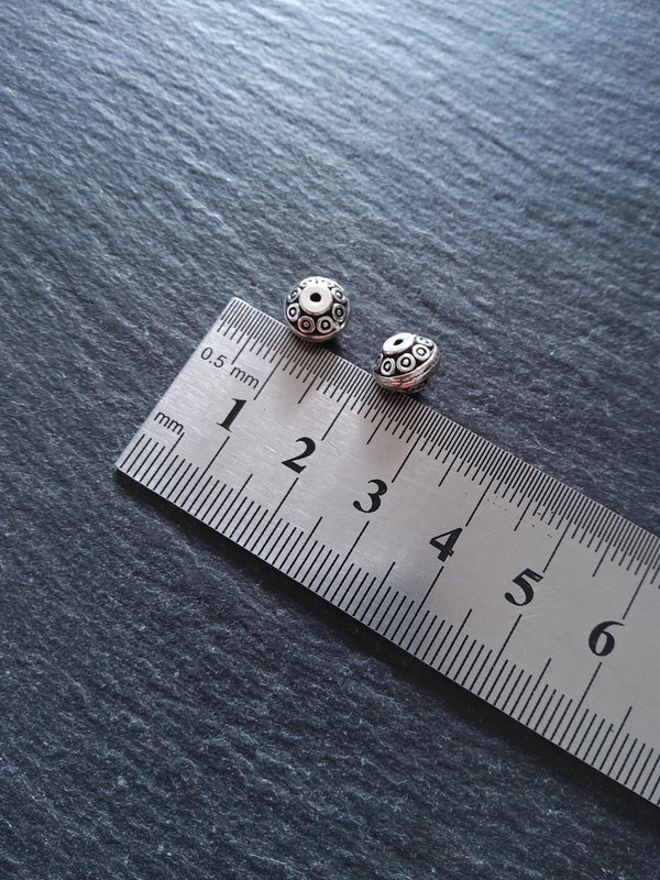 10 or 50 Antique Silver Tone 9mm Flying Saucer Shaped Spacer Beads 9x6.4mm. Hole: 1.2mm - ContentedCatz