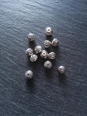 10 or 50 Antique Silver Tone 9mm Flying Saucer Shaped Spacer Beads 9x6.4mm. Hole: 1.2mm - ContentedCatz