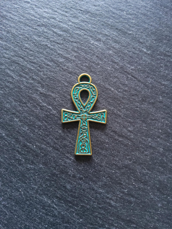 4 or 20 Ancient Egyptian Ankh Pendants Antique Bronze With Green Patina 37x21mm