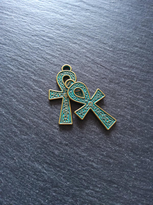 4 or 20 Ancient Egyptian Ankh Pendants Antique Bronze With Green Patina 37x21mm