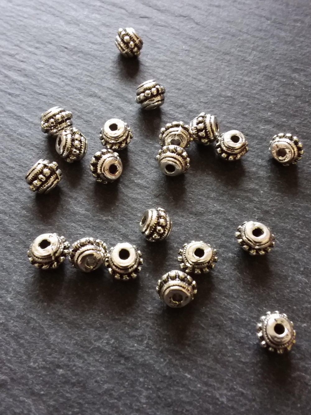 10 or 50 Bali Style Spacer Beads Antique Silver Tone 8x6mm Hole: 2.1mm
