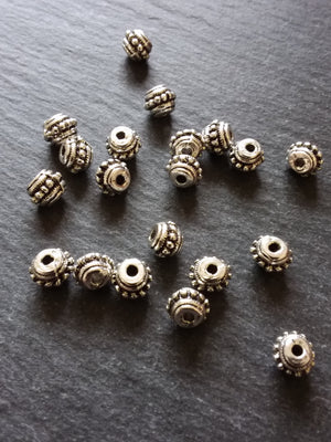 10 or 50 Bali Style Spacer Beads Antique Silver Tone 8x6mm Hole: 2.1mm