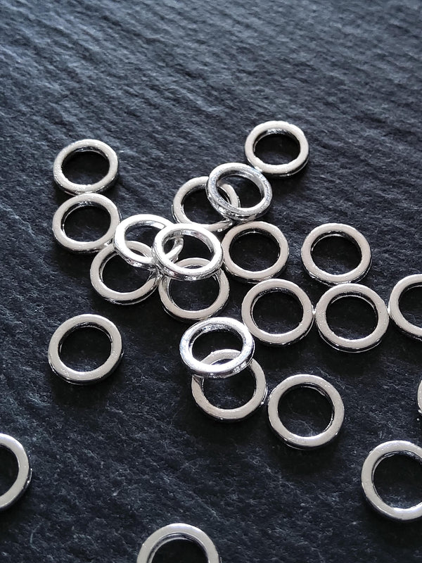 40 or 200 Jump Rings CLOSED Bright Silver Alloy 7mm Diameter 1mm (18 Gauge) Hole: 4.4mm
