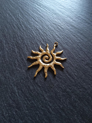 Gold Stainless Steel Swirl Sun Pendant 40x33x2mm Hole: 2.2mm - ContentedCatz