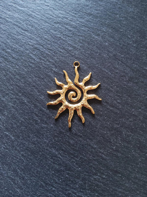 Gold Stainless Steel Swirl Sun Pendant 40x33x2mm Hole: 2.2mm - ContentedCatz