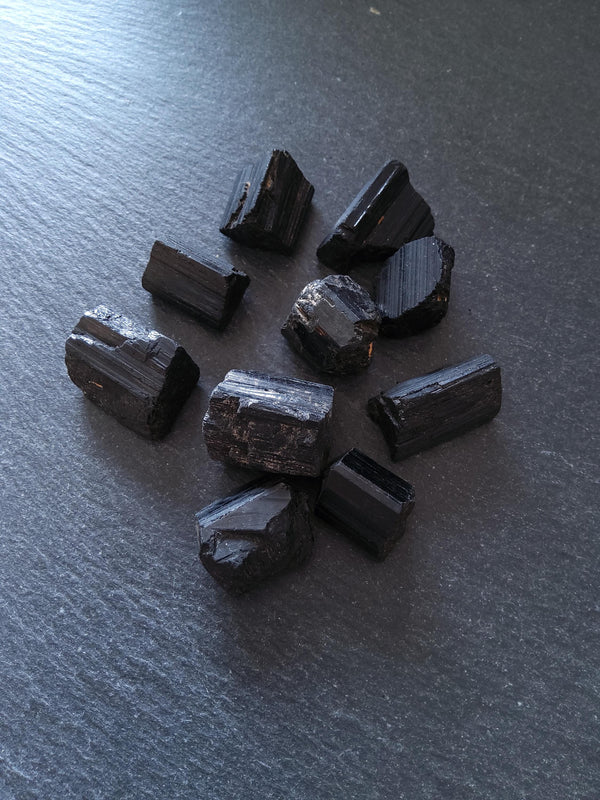 5 Raw Natural Tourmaline Crystal Pieces Average: 20x15x15mm